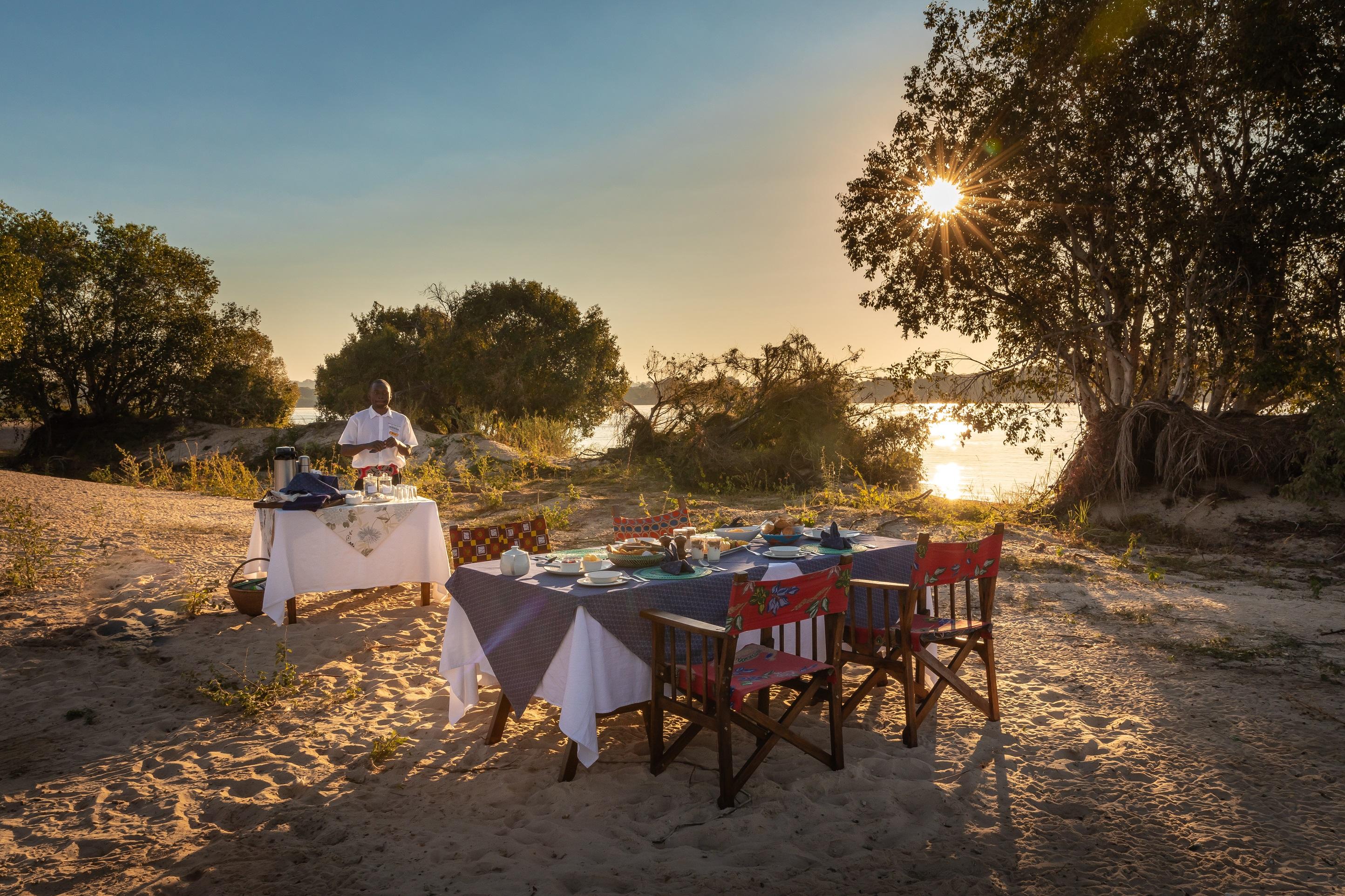 The River Club Livingstone Bagian luar foto