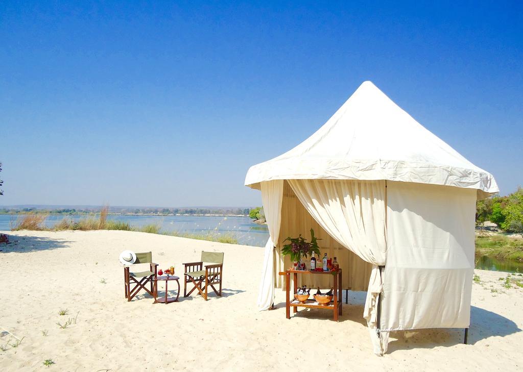 The River Club Livingstone Bagian luar foto
